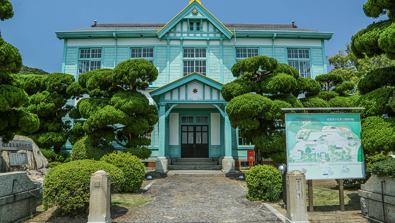粟島海洋記念公園・国立粟島海員学校跡